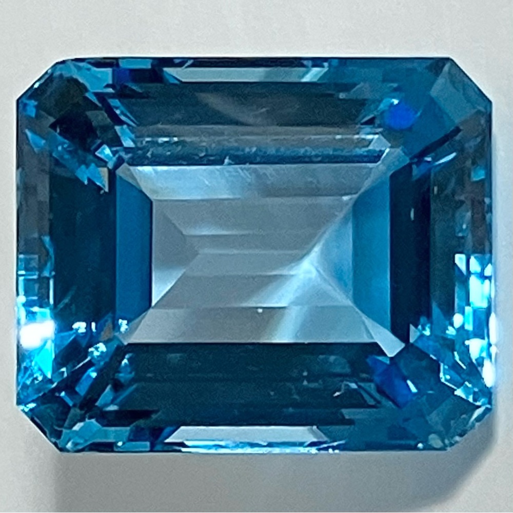 129ct SWISS BLUE TOPAZ / Natural Not Man-Made / 25x30mm Emerald Cut / Stunning!!